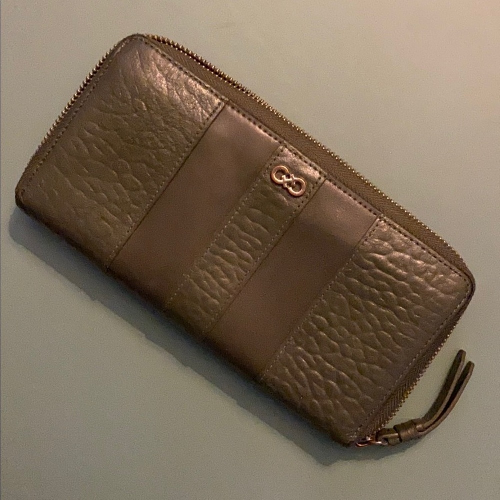 Cole Haan green leather zip wallet